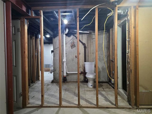 3655 Seville Drive, Florissant, MO 63033