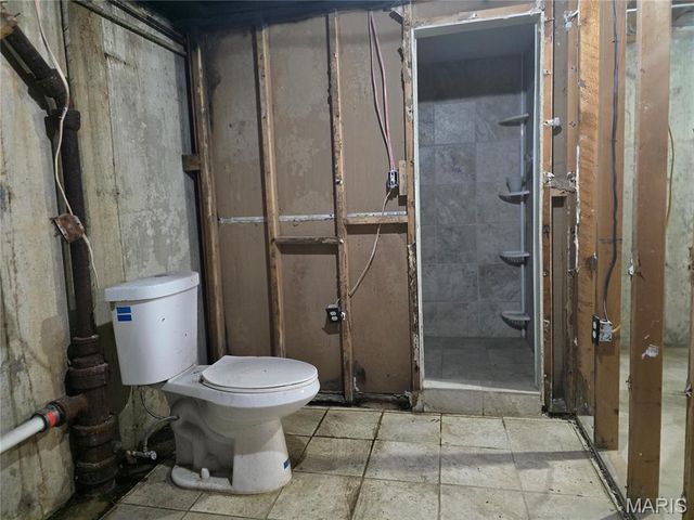 3655 Seville Drive, Florissant, MO 63033