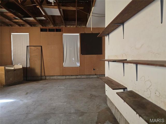 3655 Seville Drive, Florissant, MO 63033