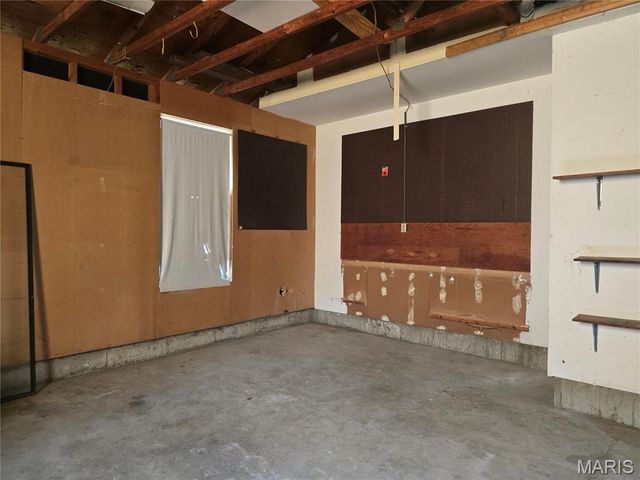 3655 Seville Drive, Florissant, MO 63033