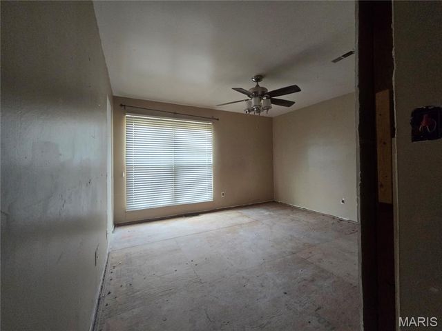 3655 Seville Drive, Florissant, MO 63033