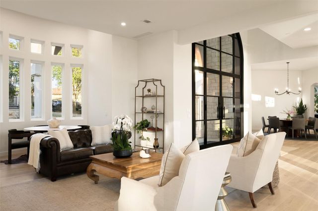 211 BELLA CIMA DR, Austin, TX 78734