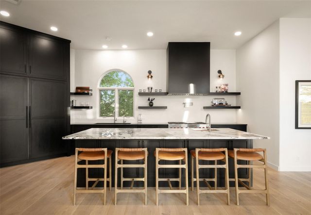 211 BELLA CIMA DR, Austin, TX 78734