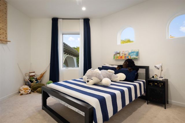 211 BELLA CIMA DR, Austin, TX 78734