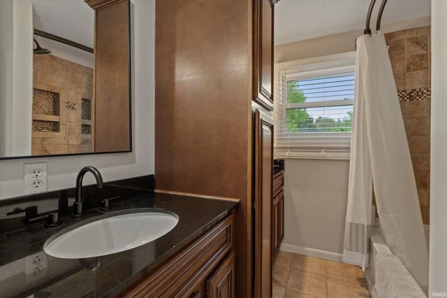 21348 Elkton Drive, South Bend, IN 46628