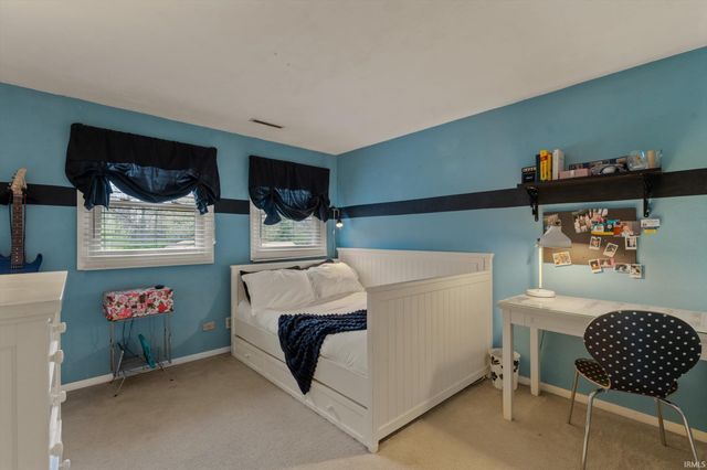 21348 Elkton Drive, South Bend, IN 46628