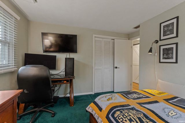 21348 Elkton Drive, South Bend, IN 46628