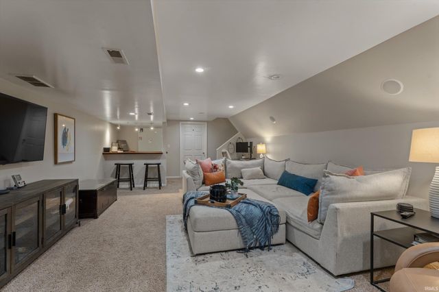 21348 Elkton Drive, South Bend, IN 46628