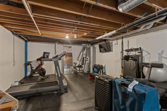 21348 Elkton Drive, South Bend, IN 46628