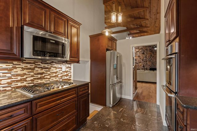21348 Elkton Drive, South Bend, IN 46628