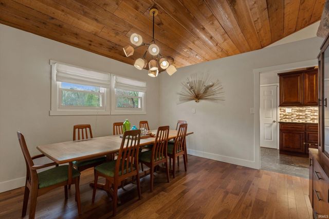 21348 Elkton Drive, South Bend, IN 46628