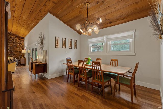 21348 Elkton Drive, South Bend, IN 46628