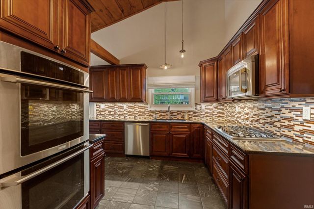 21348 Elkton Drive, South Bend, IN 46628