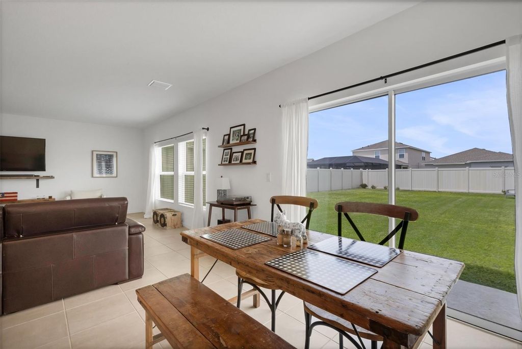 Image 14 of property listing at 6308 MILESTONE LOOP, Palmetto, FL 34221
