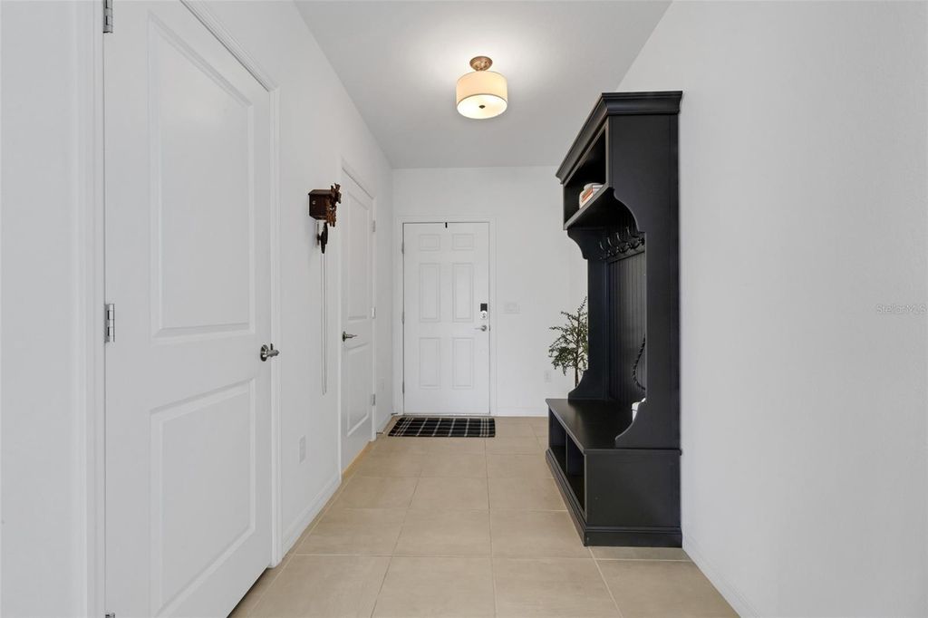 Image 16 of property listing at 6308 MILESTONE LOOP, Palmetto, FL 34221