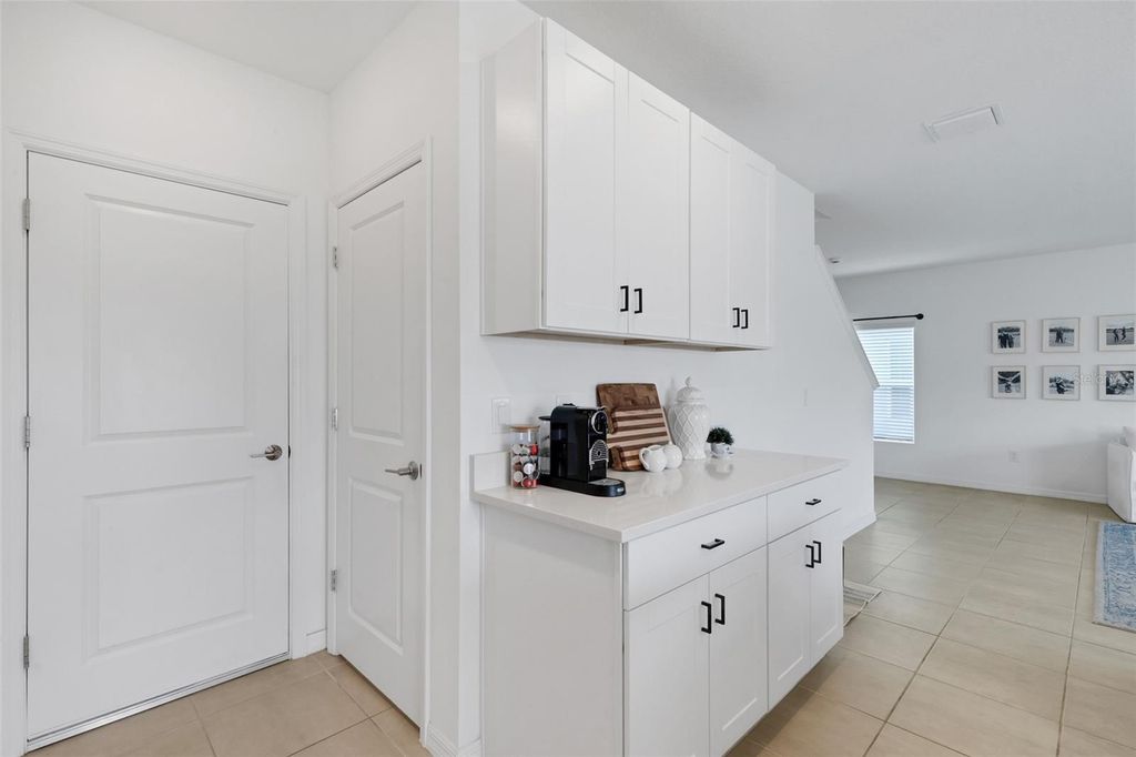 Image 25 of property listing at 6308 MILESTONE LOOP, Palmetto, FL 34221