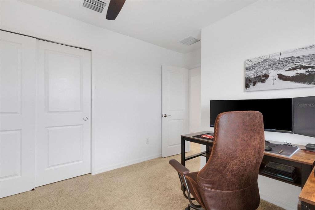 Image 46 of property listing at 6308 MILESTONE LOOP, Palmetto, FL 34221
