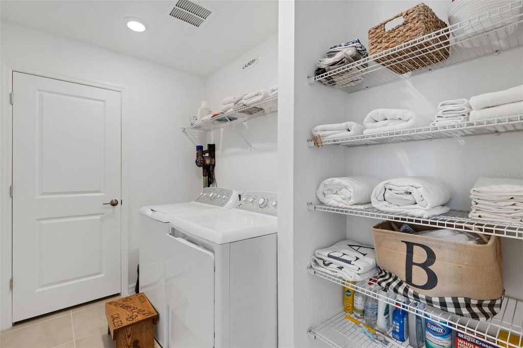Image 71 of property listing at 6308 MILESTONE LOOP, Palmetto, FL 34221