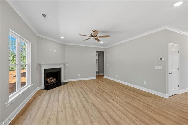 1926 Wild Rosewood Way, Winston-salem, NC 27103