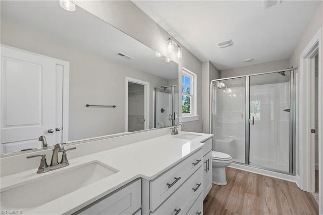 1926 Wild Rosewood Way, Winston-salem, NC 27103