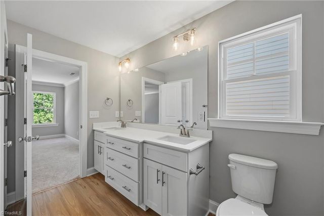 1926 Wild Rosewood Way, Winston-salem, NC 27103