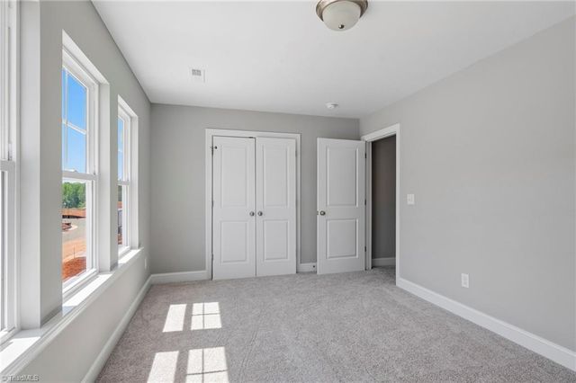 1926 Wild Rosewood Way, Winston-salem, NC 27103