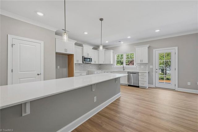1926 Wild Rosewood Way, Winston-salem, NC 27103