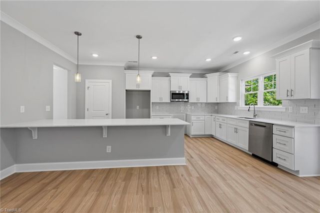 1926 Wild Rosewood Way, Winston-salem, NC 27103