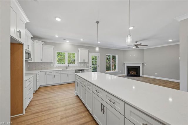 1926 Wild Rosewood Way, Winston-salem, NC 27103