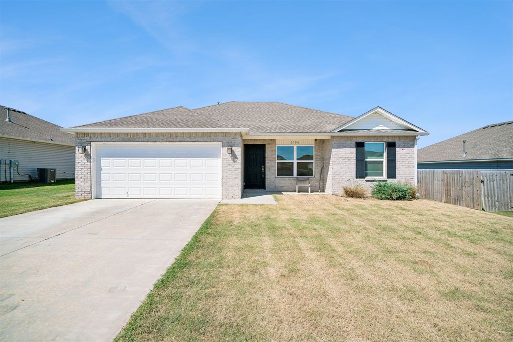 1108 W Abilene Road, Claremore, OK 74019