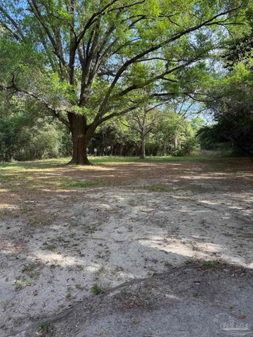 21 Hancock Ln, Pensacola, FL 32503