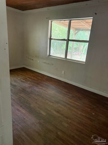 21 Hancock Ln, Pensacola, FL 32503