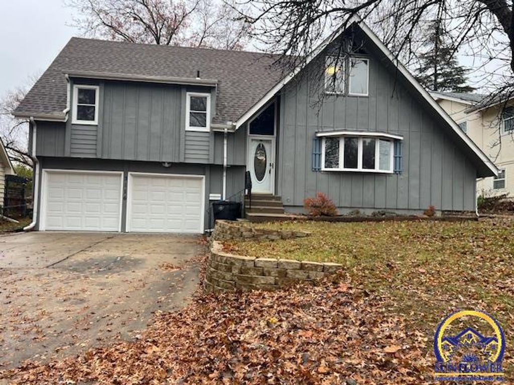 3116 SW Stone AVE, Topeka, KS 66614