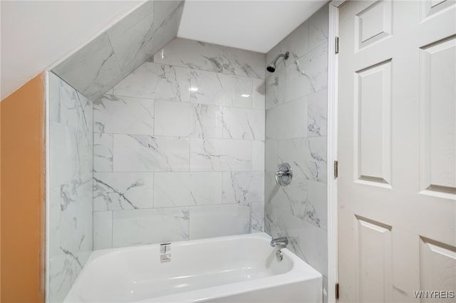 285 East North Street, Buffalo, NY 14204