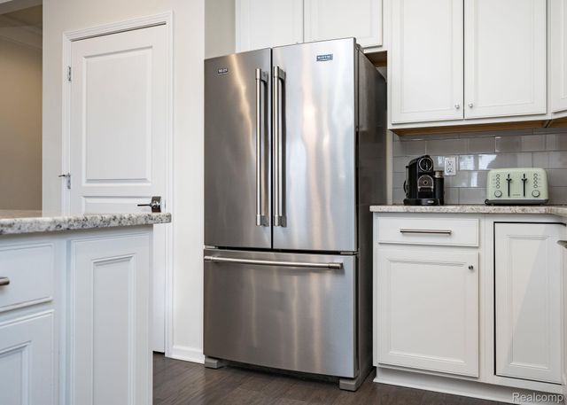 212 Trimble Street, Orion Charter Township, MI 48360