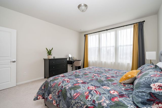 212 Trimble Street, Orion Charter Township, MI 48360