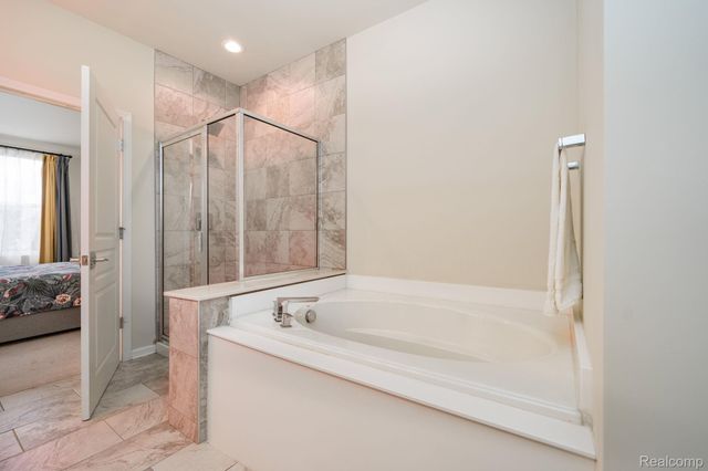 212 Trimble Street, Orion Charter Township, MI 48360