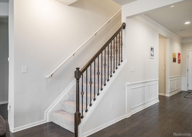 212 Trimble Street, Orion Charter Township, MI 48360