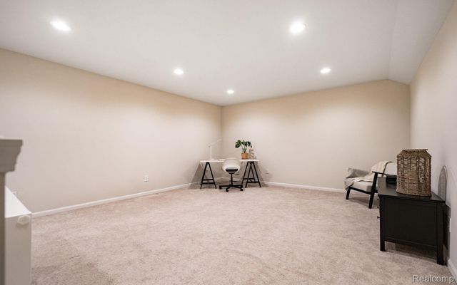 212 Trimble Street, Orion Charter Township, MI 48360