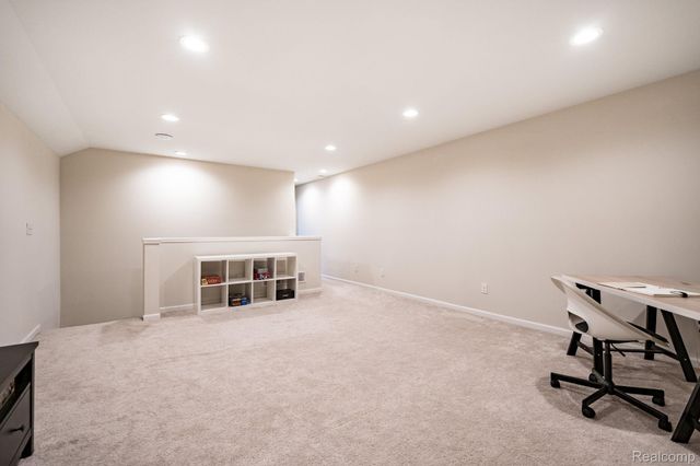 212 Trimble Street, Orion Charter Township, MI 48360