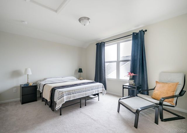 212 Trimble Street, Orion Charter Township, MI 48360