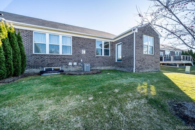 212 Trimble Street, Orion Charter Township, MI 48360