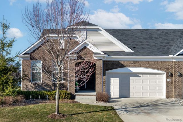 212 Trimble Street, Orion Charter Township, MI 48360