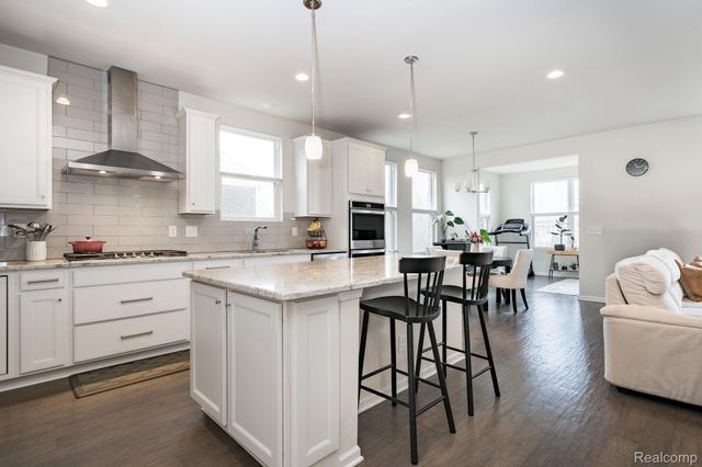 212 Trimble Street, Orion Charter Township, MI 48360