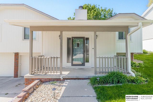 16511 Arbor Street, Omaha, NE 68130