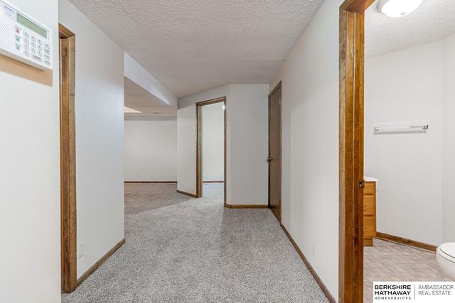 16511 Arbor Street, Omaha, NE 68130