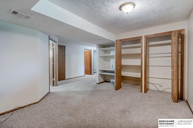 16511 Arbor Street, Omaha, NE 68130