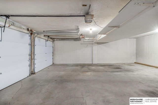 16511 Arbor Street, Omaha, NE 68130