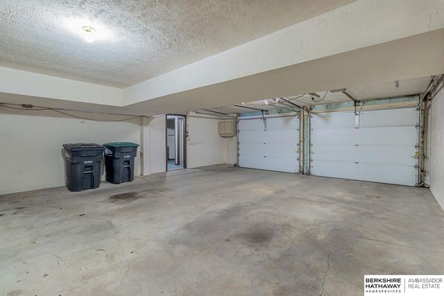 16511 Arbor Street, Omaha, NE 68130