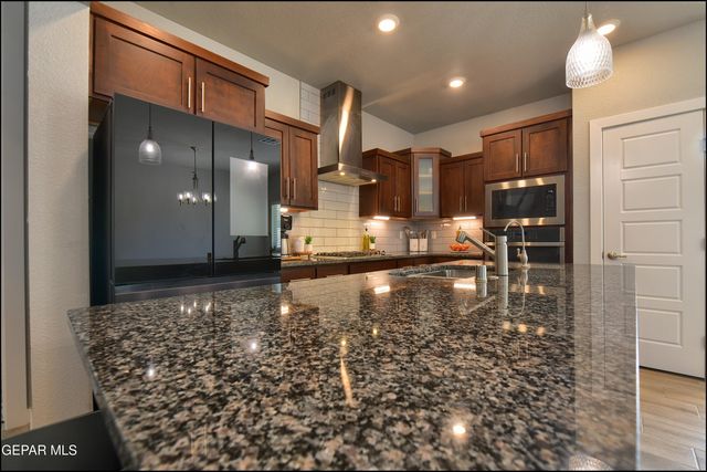 12636 ZOLLINGER Avenue, El Paso, TX 79928